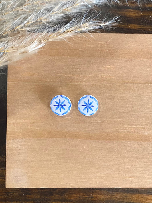 Small Glossed Flower Print Stud