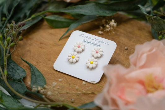 White Daisy Stud Pack