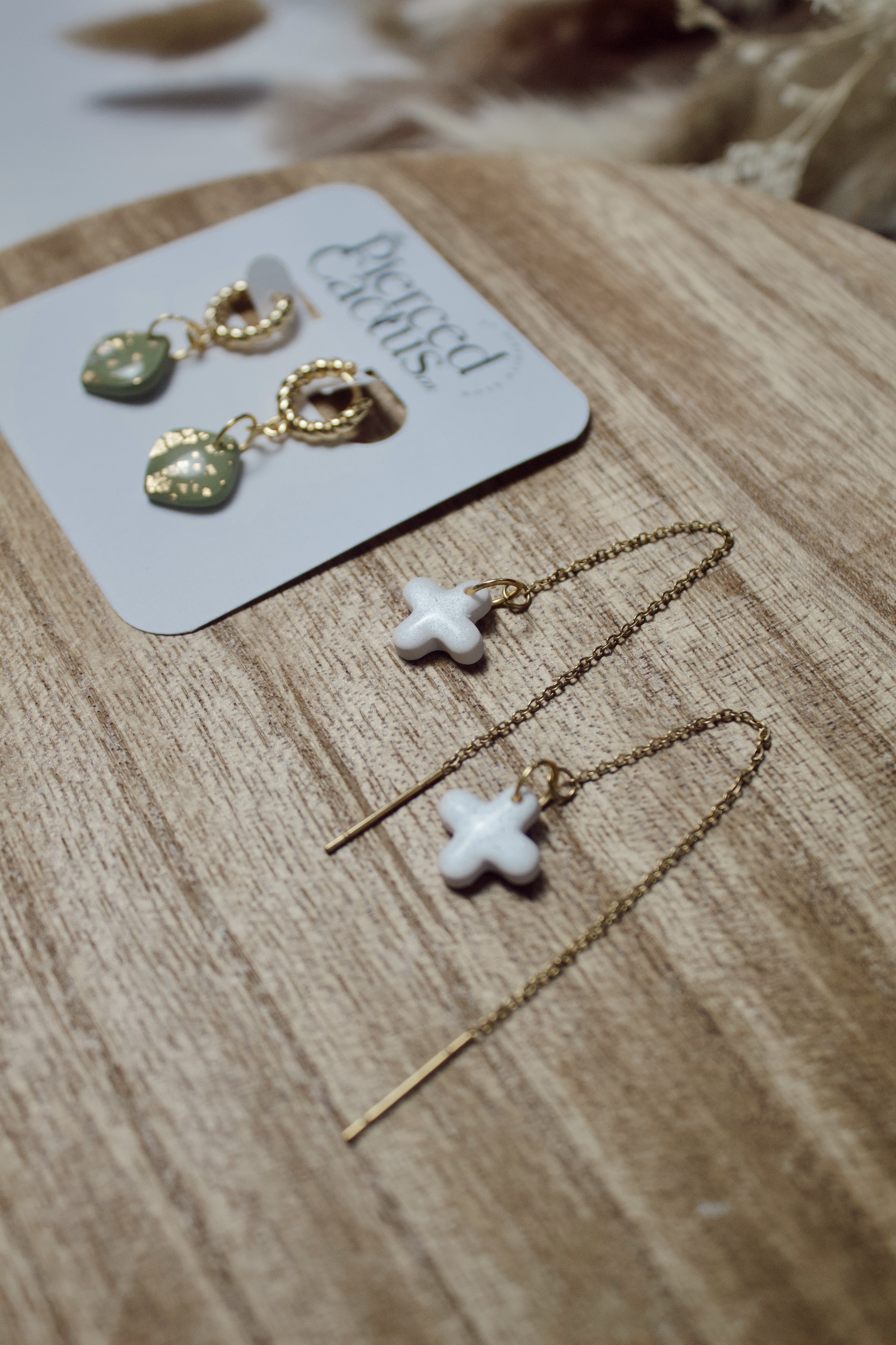 Glossed White & Gold Ear Threader