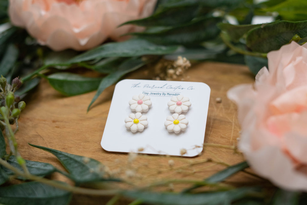 White Daisy Stud Pack