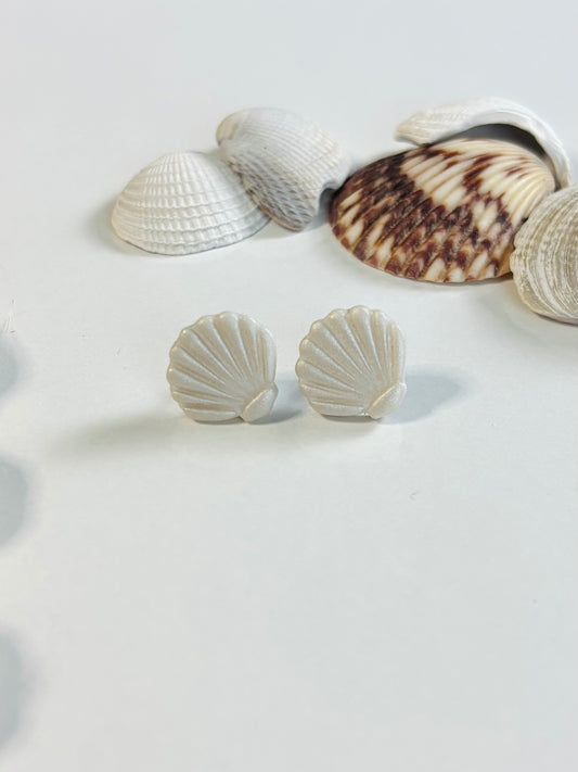 Pearl Shell Stud