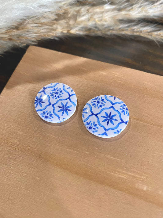 Large Glossed Tile Stud