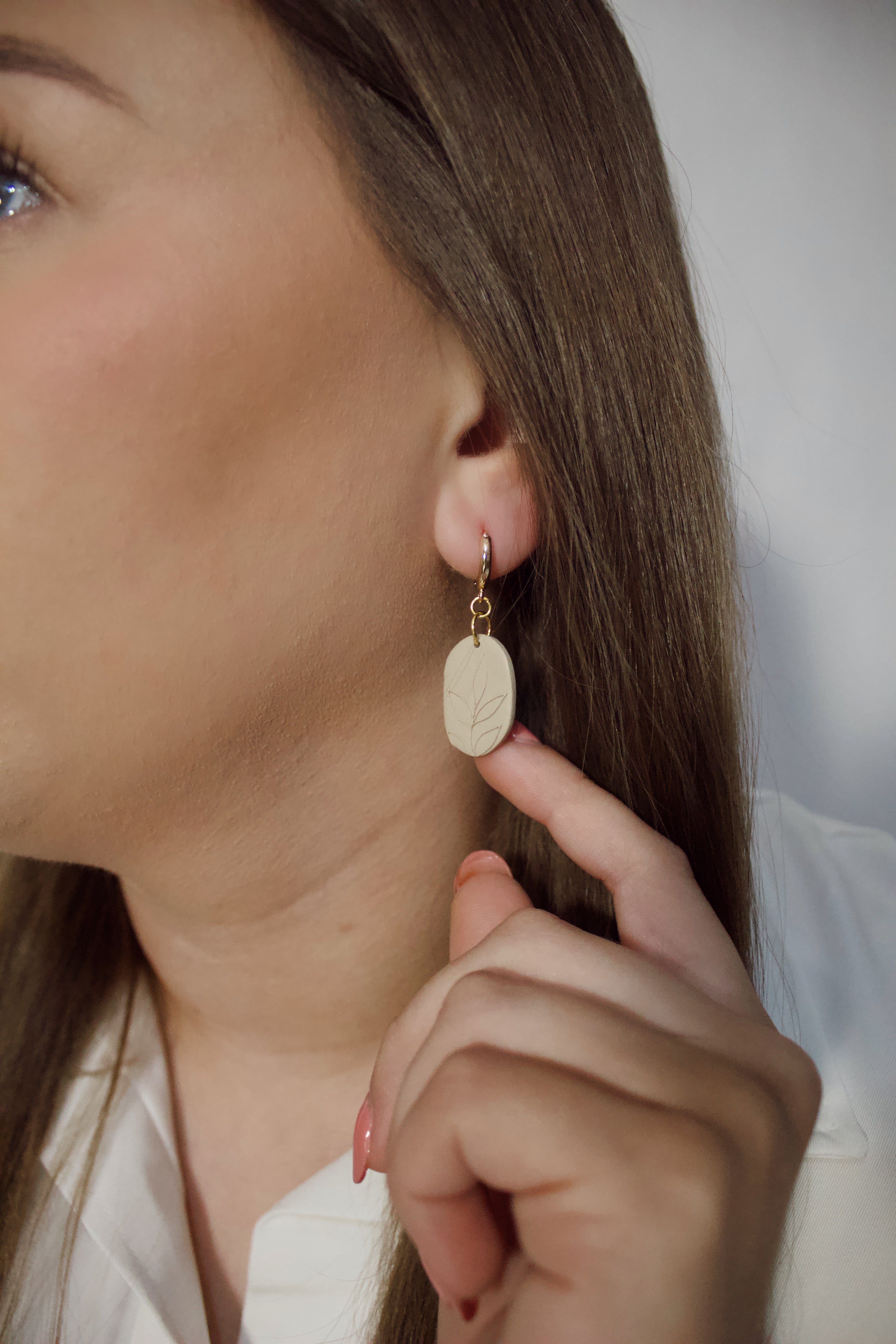 Tan & Gold Floral Dainty Dangle