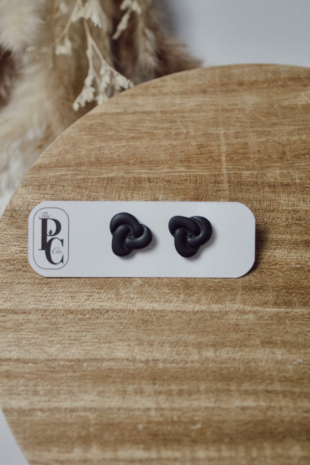 Black Knotted Stud