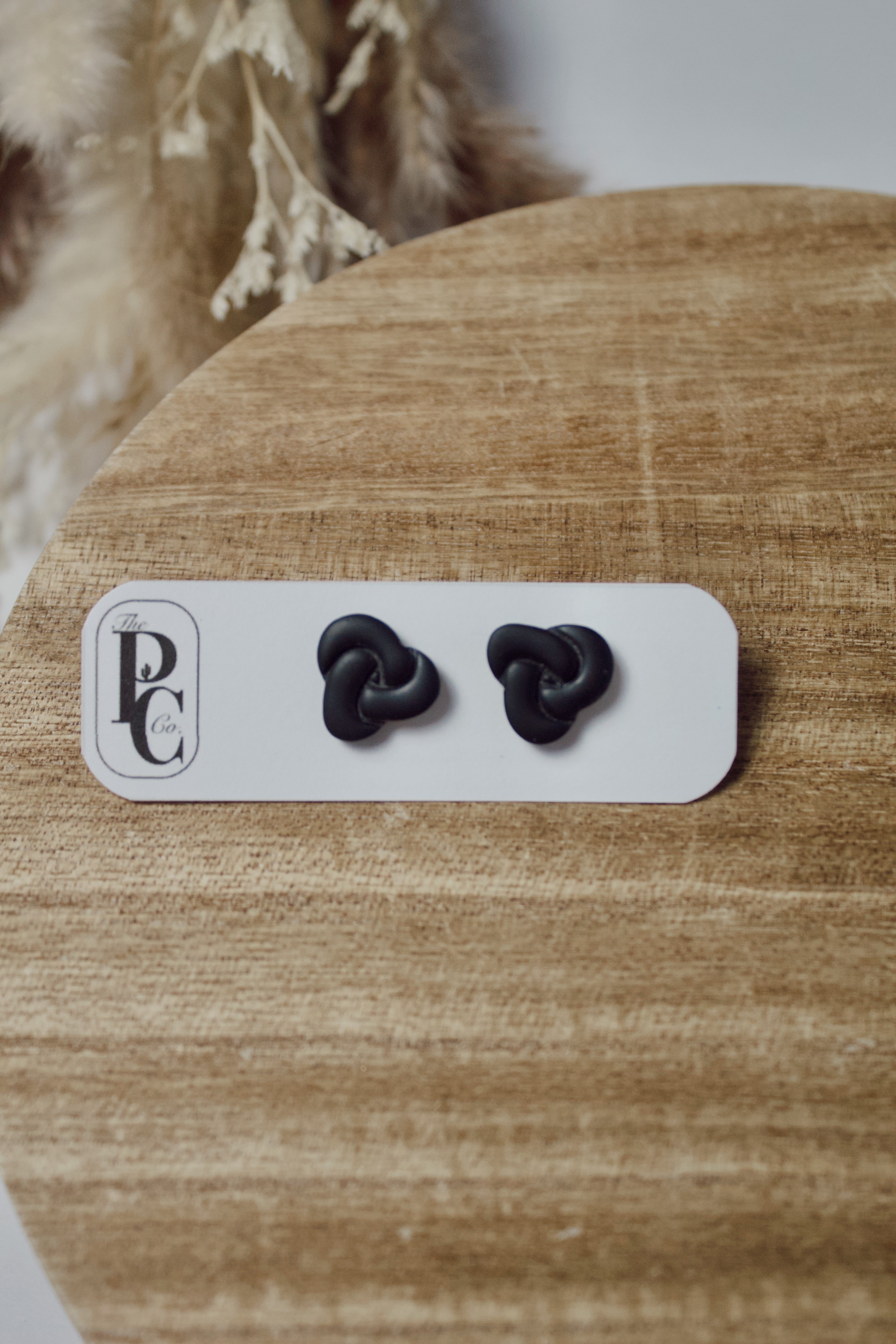 Black Knotted Stud